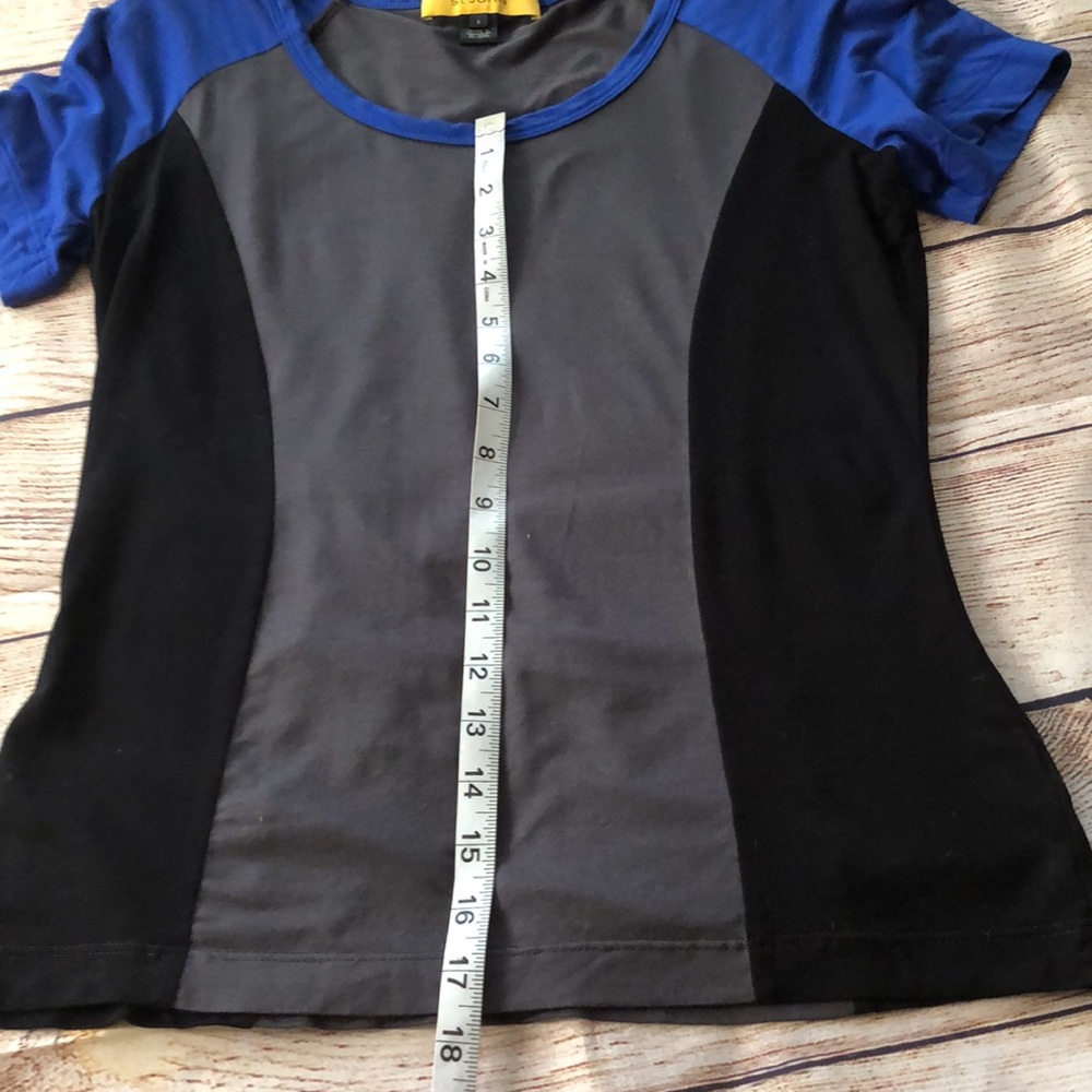 St. John Color Block Top. Size Small. - image 7